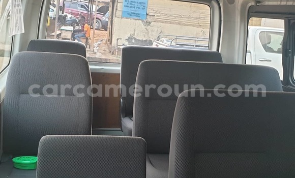 Acheter Occasion Voiture Toyota Hiace Blanc à Yaoundé, Central Cameroon Acheter Occasion Voiture Toyota Hiace Blanc à Yaoundé, Central Cameroon