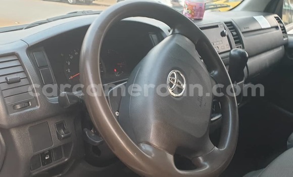 Acheter Occasion Voiture Toyota Hiace Blanc à Yaoundé, Central Cameroon Acheter Occasion Voiture Toyota Hiace Blanc à Yaoundé, Central Cameroon