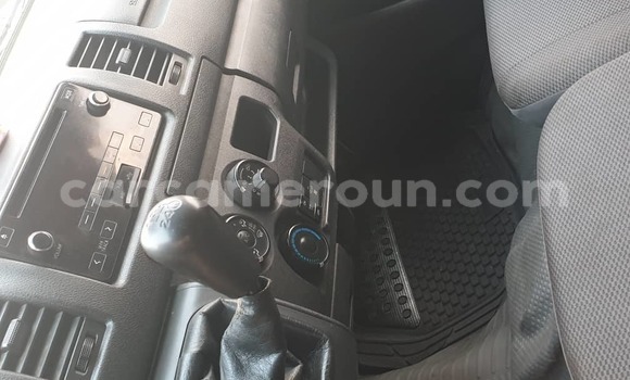 Acheter Occasion Voiture Toyota Hiace Blanc à Yaoundé, Central Cameroon Acheter Occasion Voiture Toyota Hiace Blanc à Yaoundé, Central Cameroon