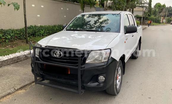 Acheter Occasion Voiture Toyota Hilux Blanc à Douala, Littoral Cameroon