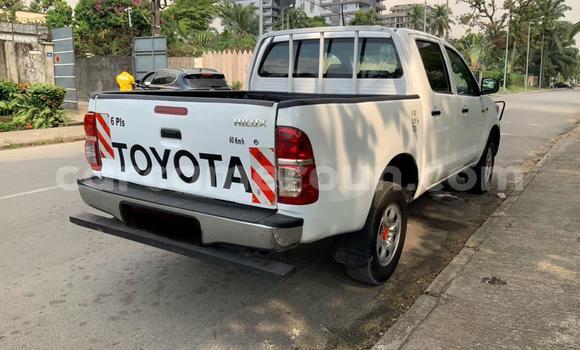 Acheter Occasion Voiture Toyota Hilux Blanc à Douala, Littoral Cameroon Acheter Occasion Voiture Toyota Hilux Blanc à Douala, Littoral Cameroon