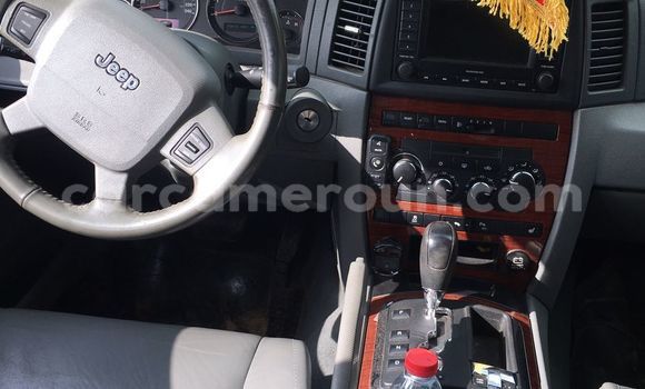 Sayi Imported Jeep Cherokee M Mota in Douala a Ƙasar Kamaru Sayi Imported Jeep Cherokee M Mota in Douala a Ƙasar Kamaru