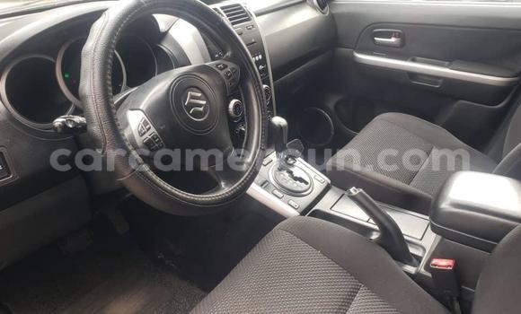 Sayi Na hannu Suzuki Grand Vitara Green Mota in Douala a Ƙasar Kamaru Sayi Na hannu Suzuki Grand Vitara Green Mota in Douala a Ƙasar Kamaru