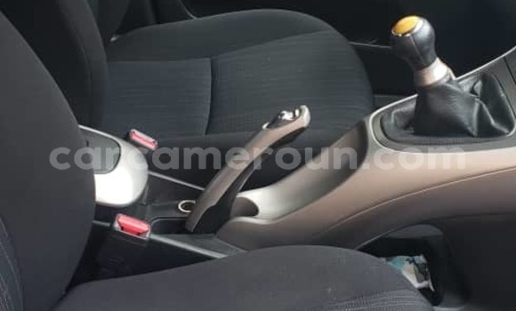 Acheter Occasion Voiture Toyota Auris Bleu à Douala, Littoral Cameroon