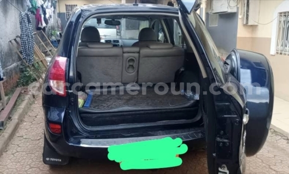Acheter Occasion Voiture Toyota RAV4 Bleu à Yaoundé, Central Cameroon Acheter Occasion Voiture Toyota RAV4 Bleu à Yaoundé, Central Cameroon