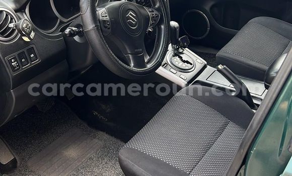 Sayi Na hannu Suzuki Grand Vitara Green Mota in Douala a Ƙasar Kamaru Sayi Na hannu Suzuki Grand Vitara Green Mota in Douala a Ƙasar Kamaru