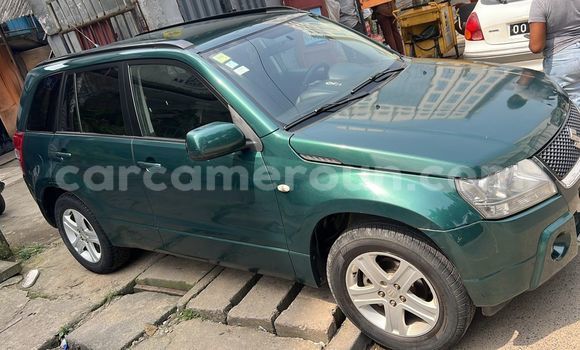 Sayi Na hannu Suzuki Grand Vitara Green Mota in Douala a Ƙasar Kamaru Sayi Na hannu Suzuki Grand Vitara Green Mota in Douala a Ƙasar Kamaru