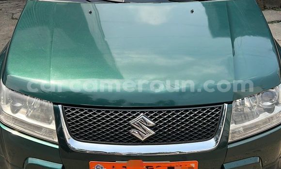 Sayi Na hannu Suzuki Grand Vitara Green Mota in Douala a Ƙasar Kamaru Sayi Na hannu Suzuki Grand Vitara Green Mota in Douala a Ƙasar Kamaru