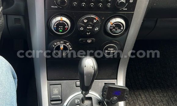 Sayi Na hannu Suzuki Grand Vitara Green Mota in Douala a Ƙasar Kamaru Sayi Na hannu Suzuki Grand Vitara Green Mota in Douala a Ƙasar Kamaru