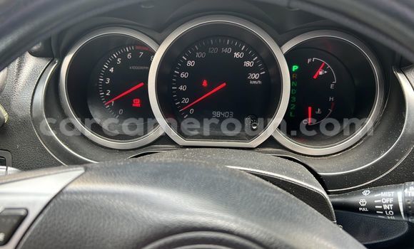 Sayi Na hannu Suzuki Grand Vitara Green Mota in Douala a Ƙasar Kamaru Sayi Na hannu Suzuki Grand Vitara Green Mota in Douala a Ƙasar Kamaru