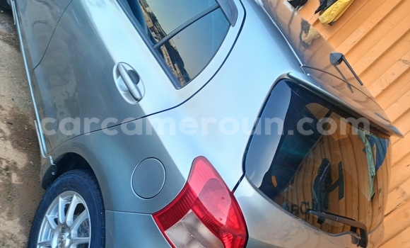 Acheter Import Voiture Toyota Vitz Gris à Yaoundé, Central Cameroon Acheter Import Voiture Toyota Vitz Gris à Yaoundé, Central Cameroon