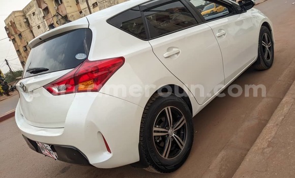 Buy Used Toyota Auris White Car in Yaounde in Central Cameroon