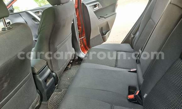 Sayi Na hannu Toyota Auris Red Mota in Yaounde a Babban Kamaru Sayi Na hannu Toyota Auris Red Mota in Yaounde a Babban Kamaru