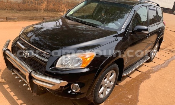 Acheter Occasion Voiture Toyota RAV4 Noir à Yaoundé, Central Cameroon Acheter Occasion Voiture Toyota RAV4 Noir à Yaoundé, Central Cameroon
