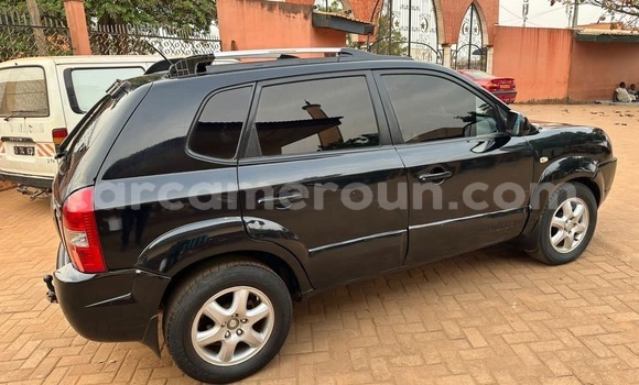 Sayi Na hannu Hyundai Tucson Black Mota in Yaounde a Babban Kamaru Sayi Na hannu Hyundai Tucson Black Mota in Yaounde a Babban Kamaru