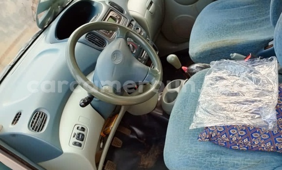 Sayi Na hannu Toyota Yaris Verso Sauran Mota in Yaounde a Babban Kamaru Sayi Na hannu Toyota Yaris Verso Sauran Mota in Yaounde a Babban Kamaru