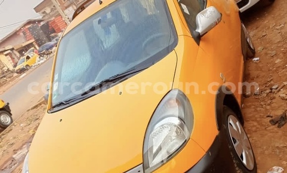 Sayi Na hannu Toyota Yaris Verso Sauran Mota in Yaounde a Babban Kamaru Sayi Na hannu Toyota Yaris Verso Sauran Mota in Yaounde a Babban Kamaru