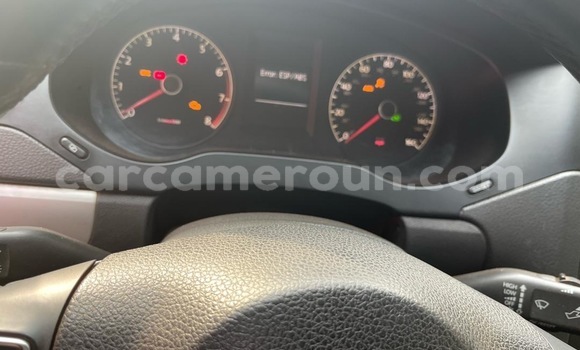 Sayi Na hannu Volkswagen Jetta Black Mota in Yaounde a Babban Kamaru Sayi Na hannu Volkswagen Jetta Black Mota in Yaounde a Babban Kamaru