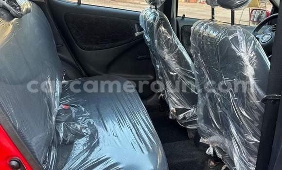 Sayi Na hannu Toyota Yaris Sauran Mota in Yaounde a Babban Kamaru Sayi Na hannu Toyota Yaris Sauran Mota in Yaounde a Babban Kamaru