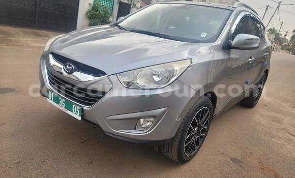 Sayi Na hannu Hyundai Tucson Azurfa Mota in Yaounde a Babban Kamaru Sayi Na hannu Hyundai Tucson Azurfa Mota in Yaounde a Babban Kamaru