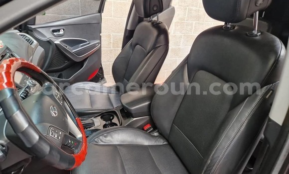 Sayi Na hannu Hyundai Santa Fe Black Mota in Yaounde a Babban Kamaru Sayi Na hannu Hyundai Santa Fe Black Mota in Yaounde a Babban Kamaru