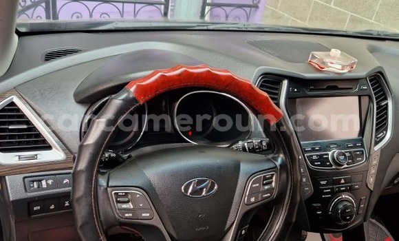 Sayi Na hannu Hyundai Santa Fe Black Mota in Yaounde a Babban Kamaru Sayi Na hannu Hyundai Santa Fe Black Mota in Yaounde a Babban Kamaru