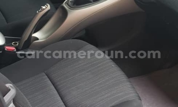 Buy Used Toyota Auris Blue Car in Douala in Littoral Cameroon Buy Used Toyota Auris Blue Car in Douala in Littoral Cameroon