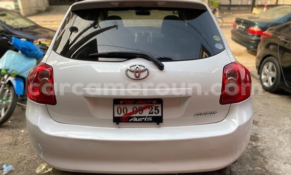 Acheter Neuf Voiture Toyota Auris Blanc à Douala, Littoral Cameroon Acheter Neuf Voiture Toyota Auris Blanc à Douala, Littoral Cameroon
