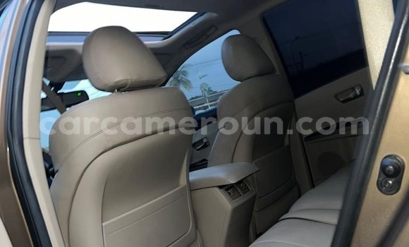 Sayi Sabo Toyota Venza Azurfa Mota in Douala a Ƙasar Kamaru Sayi Sabo Toyota Venza Azurfa Mota in Douala a Ƙasar Kamaru