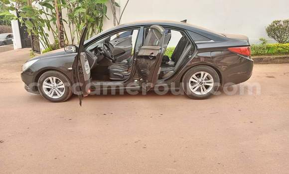 Sayi Na hannu Hyundai Sonata Black Mota in Yaounde a Babban Kamaru Sayi Na hannu Hyundai Sonata Black Mota in Yaounde a Babban Kamaru