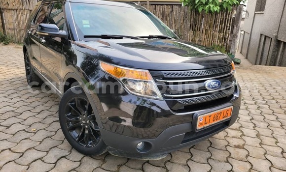 Sayi Na hannu Ford Explorer Black Mota in Douala a Ƙasar Kamaru Sayi Na hannu Ford Explorer Black Mota in Douala a Ƙasar Kamaru