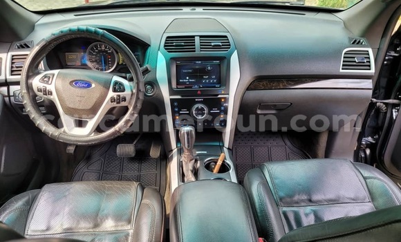 Sayi Na hannu Ford Explorer Black Mota in Douala a Ƙasar Kamaru Sayi Na hannu Ford Explorer Black Mota in Douala a Ƙasar Kamaru