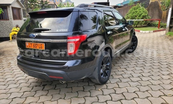 Sayi Na hannu Ford Explorer Black Mota in Douala a Ƙasar Kamaru Sayi Na hannu Ford Explorer Black Mota in Douala a Ƙasar Kamaru
