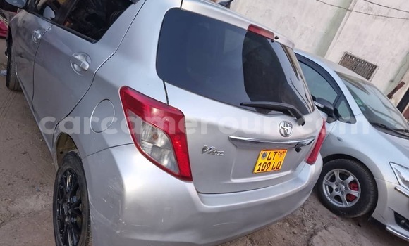 Buy Used Toyota Yaris Silver Car in Douala in Littoral Cameroon Buy Used Toyota Yaris Silver Car in Douala in Littoral Cameroon