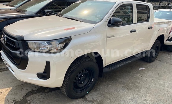 Acheter Neuf Voiture Toyota Hilux Blanc à Douala, Littoral Cameroon Acheter Neuf Voiture Toyota Hilux Blanc à Douala, Littoral Cameroon