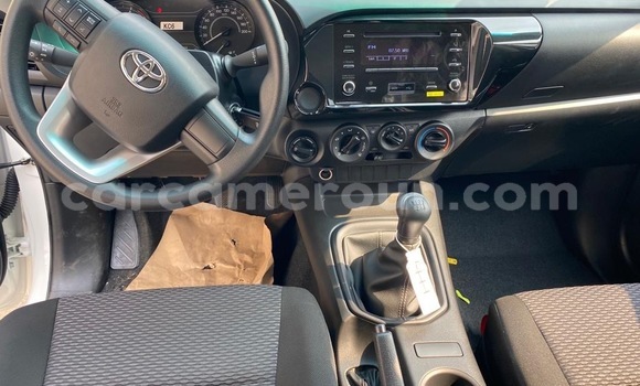 Acheter Neuf Voiture Toyota Hilux Blanc à Douala, Littoral Cameroon Acheter Neuf Voiture Toyota Hilux Blanc à Douala, Littoral Cameroon