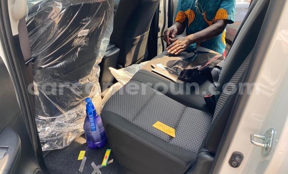 Acheter Neuf Voiture Toyota Hilux Blanc à Douala, Littoral Cameroon Acheter Neuf Voiture Toyota Hilux Blanc à Douala, Littoral Cameroon