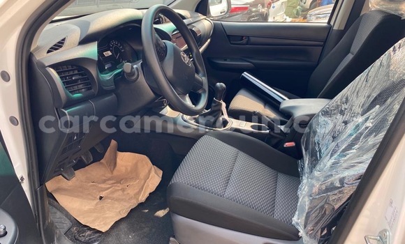 Acheter Neuf Voiture Toyota Hilux Blanc à Douala, Littoral Cameroon Acheter Neuf Voiture Toyota Hilux Blanc à Douala, Littoral Cameroon