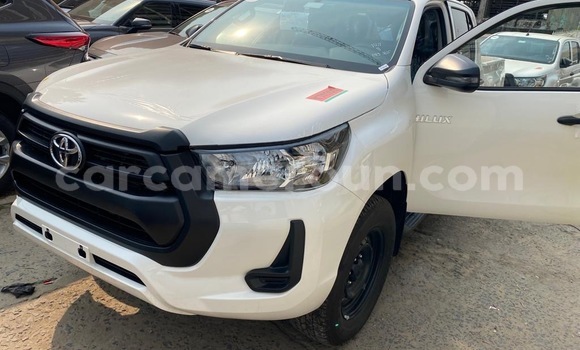 Acheter Neuf Voiture Toyota Hilux Blanc à Douala, Littoral Cameroon Acheter Neuf Voiture Toyota Hilux Blanc à Douala, Littoral Cameroon