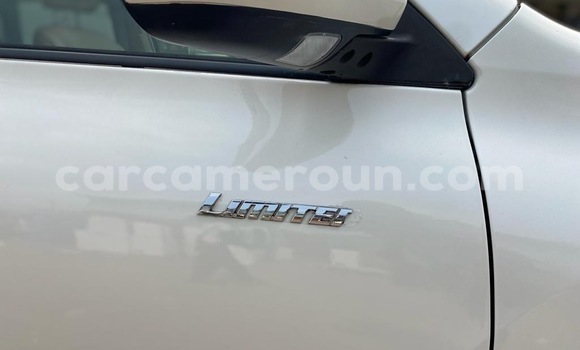 Buy New Toyota Highlander White Car in Douala in Littoral Cameroon Buy New Toyota Highlander White Car in Douala in Littoral Cameroon