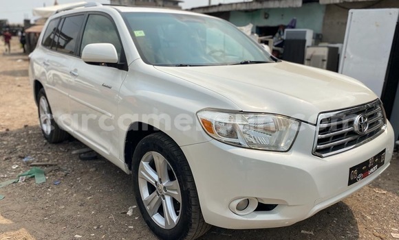 Buy New Toyota Highlander White Car in Douala in Littoral Cameroon Buy New Toyota Highlander White Car in Douala in Littoral Cameroon