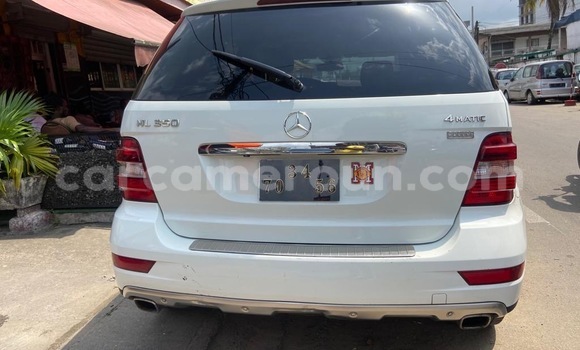 Buy New Mercedes‒Benz ML–Class White Car in Douala in Littoral Cameroon
