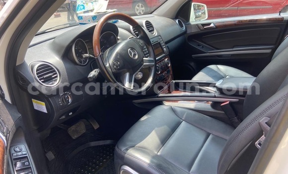 Acheter Neuf Voiture Mercedes‒Benz ML–Class Blanc à Douala, Littoral Cameroon Acheter Neuf Voiture Mercedes‒Benz ML–Class Blanc à Douala, Littoral Cameroon