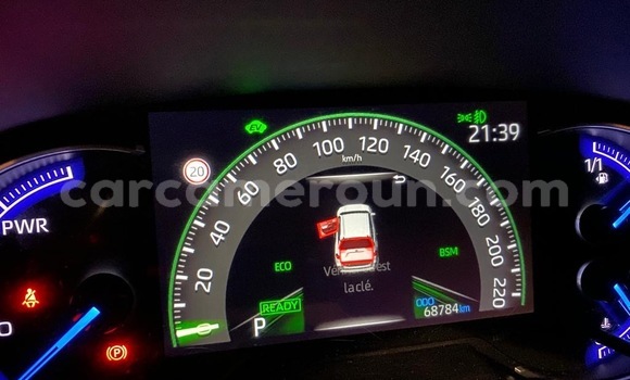 Sayi Sabo Toyota RAV4 White Mota in Douala a Ƙasar Kamaru Sayi Sabo Toyota RAV4 White Mota in Douala a Ƙasar Kamaru