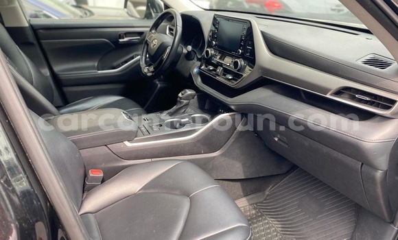 Acheter Neuf Voiture Toyota Highlander Gris à Douala, Littoral Cameroon Acheter Neuf Voiture Toyota Highlander Gris à Douala, Littoral Cameroon