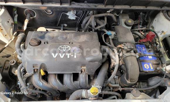 Acheter Occasion Voiture Toyota Yaris Verso Blanc à Douala, Littoral Cameroon Acheter Occasion Voiture Toyota Yaris Verso Blanc à Douala, Littoral Cameroon