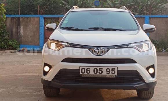 Acheter Occasion Voiture Toyota RAV4 Blanc à Douala, Littoral Cameroon Acheter Occasion Voiture Toyota RAV4 Blanc à Douala, Littoral Cameroon