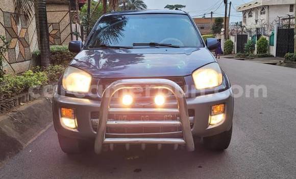 Acheter Occasion Voiture Toyota RAV4 Bleu à Douala, Littoral Cameroon Acheter Occasion Voiture Toyota RAV4 Bleu à Douala, Littoral Cameroon
