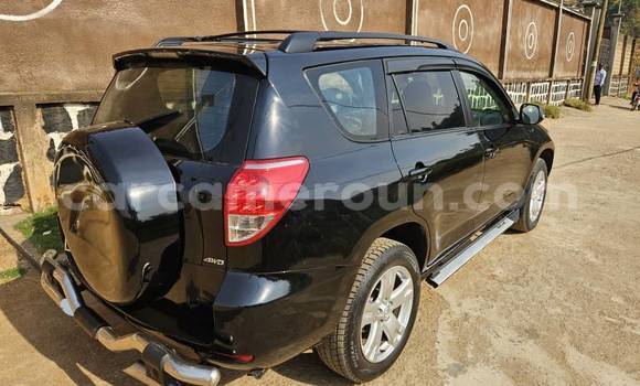 Acheter Occasion Voiture Toyota RAV4 Noir à Douala, Littoral Cameroon Acheter Occasion Voiture Toyota RAV4 Noir à Douala, Littoral Cameroon
