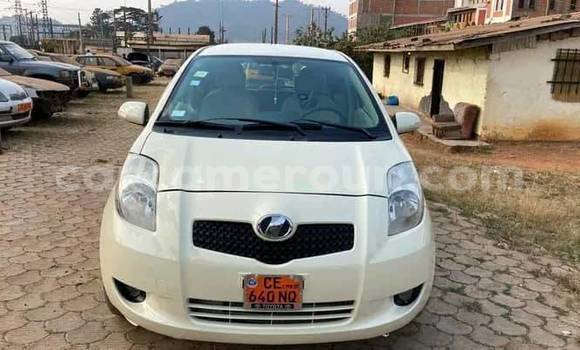 Acheter Occasion Voiture Toyota Yaris Blanc à Douala, Littoral Cameroon Acheter Occasion Voiture Toyota Yaris Blanc à Douala, Littoral Cameroon